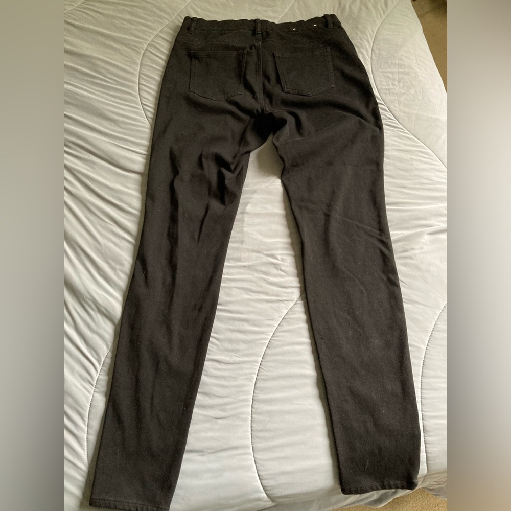 Uniqlo Jeggings in Black